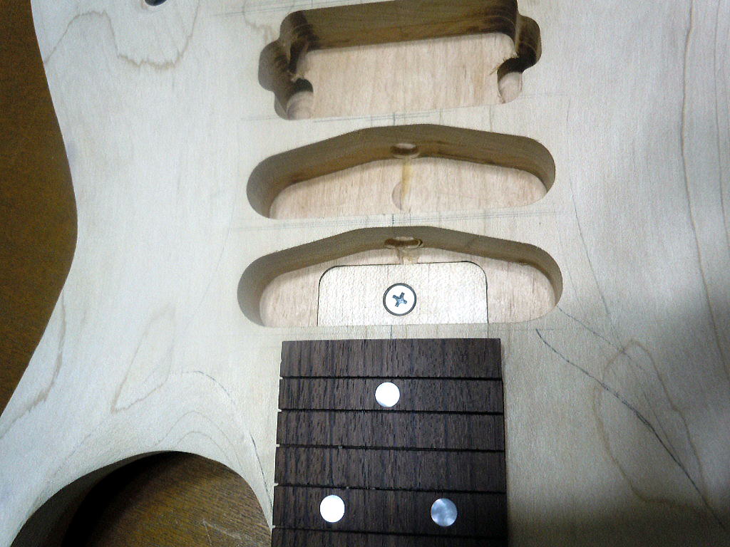 Bolt-on Heelless Neck JointT̐ڍ\